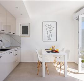 6 Bedroom Waterfront Villa with Pool in Uvala Ljubljeva near Trogir, Sleeps 12-13